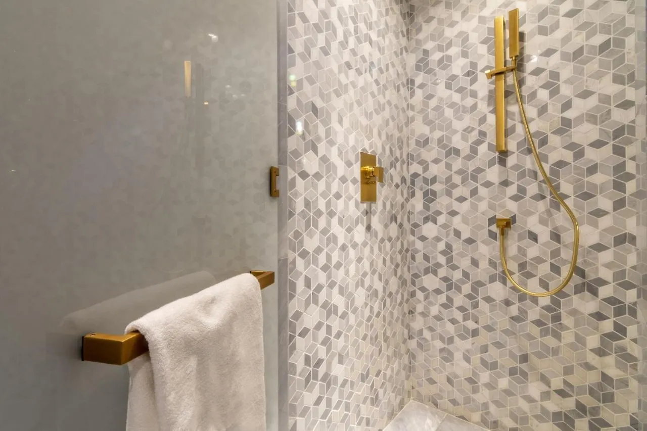 Apartamento South Residence Five Palm - Luxurious Three Bedroom Dubai
